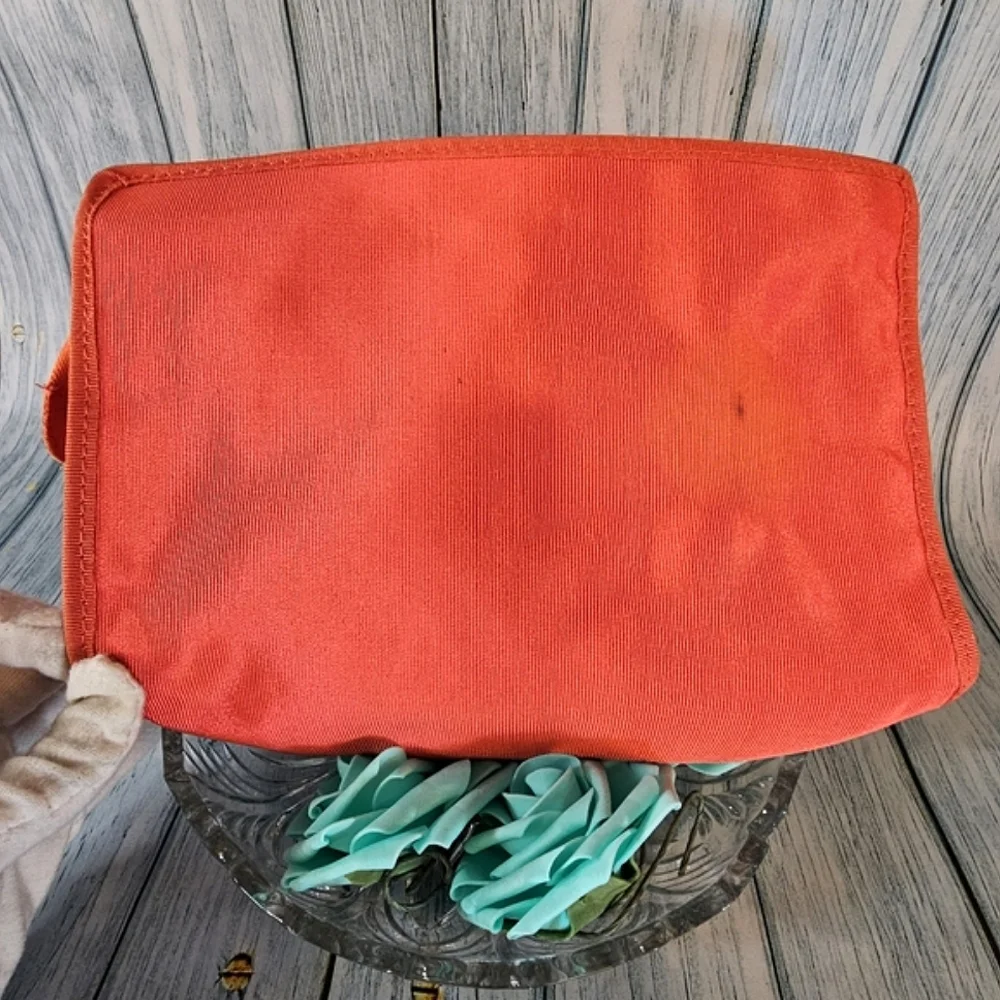 🔥Valentino Garavani Clutch/Zippered Vintage Canvas Coral Red Bag🔥